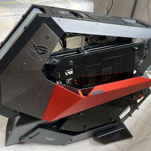 二手電腦機箱如圖一個（不連任何電腦底板及CPU，火牛）