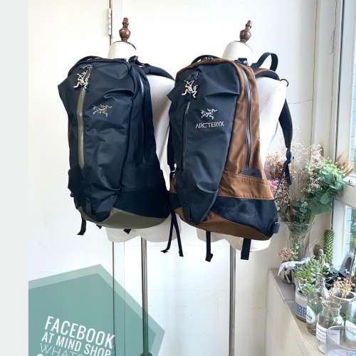 "sale" Arc'teryx Arro 22L arro22 Arro 22 背包黑色多色 行貨有單保養 "sale"