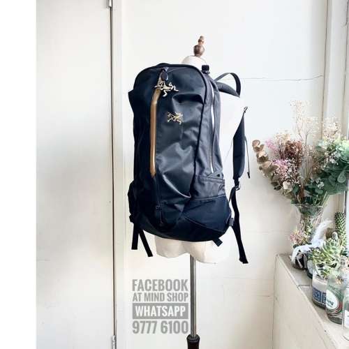 "sale" Arc'teryx Arro 22L arro22 Arro 22 背包黑色多色 行貨有單保養 "sale"