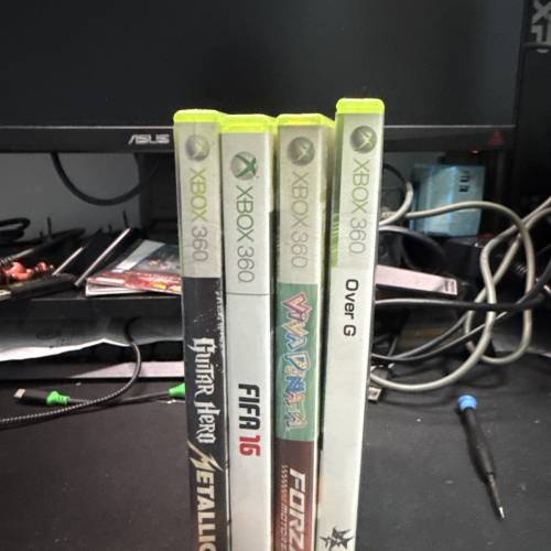 xbox360主機，連兩個手掣