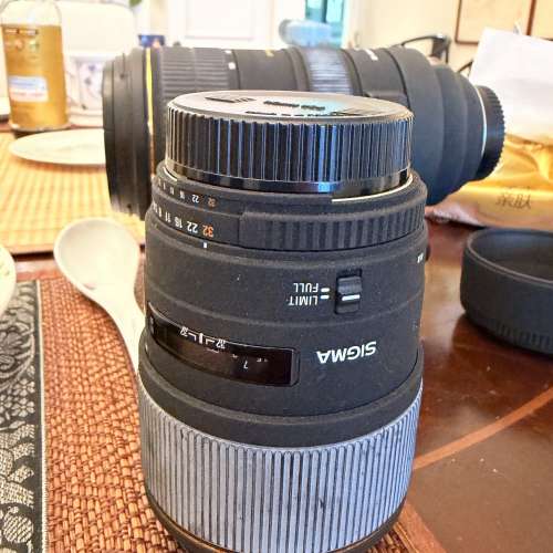 Sigma 105mm f/2.8 EX DG Macro (Nikon F-mount)