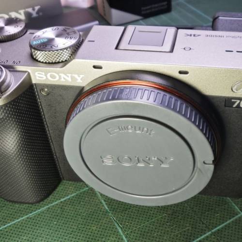 Sony A7C 銀機身九成九新100% work行貨過保配件盒齊送四副電64GB卡L快装板電叉座兩...