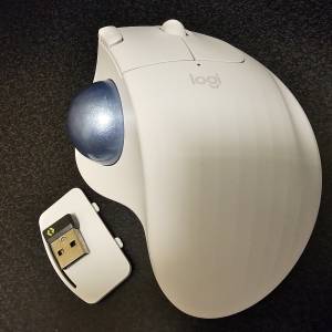 Logitech ERGO M575S 軌跡球滑鼠