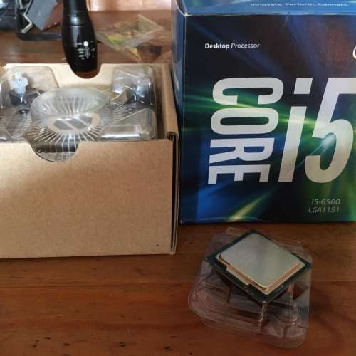 電腦物品一批