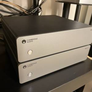 放兩部Cambridge Audio MXW 70 後級擴音機