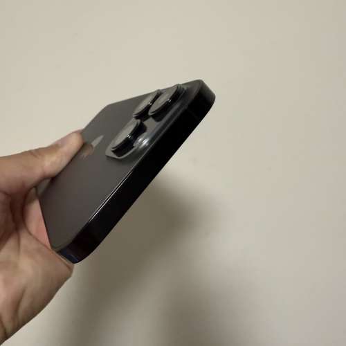 iPhone 14pro max256gb 港行雙卡極新，電池健康度79，所有原裝，所有功能正常！