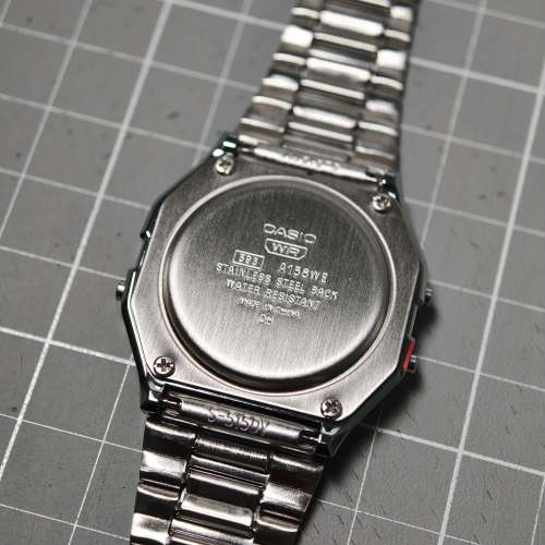淨錶港行 Casio A158WE 經典銀色電子錶 七年電 新淨玻璃無花