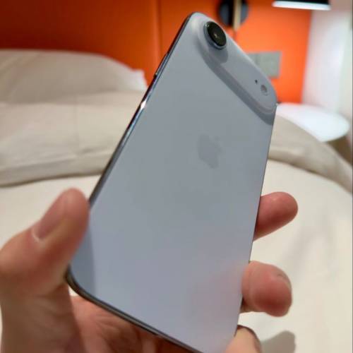 iPhone Air 1TB 天藍色 99.9%新 電池100% 保養至9月