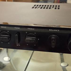 英國 Audiolab 8000A 合併擴音機（已經用清潔劑抹乾淨）