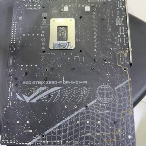 有盒ROG Z690F gaming WiFi D5底板可send購買記錄