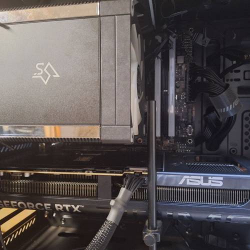 ASUS TUF GAMING B650M-PLUS WIFI 主機板 + AMD 9700x