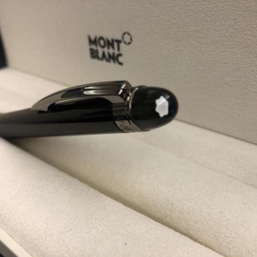 Montblanc Starwalker Midnight Black Resin Ballpoint Pen (105657) -like new
