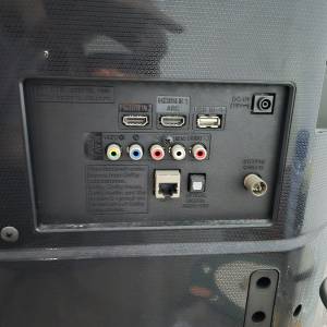 LG 電視機 型號32LJ570B,無火牛，無搖控，不知好壞，當零件
