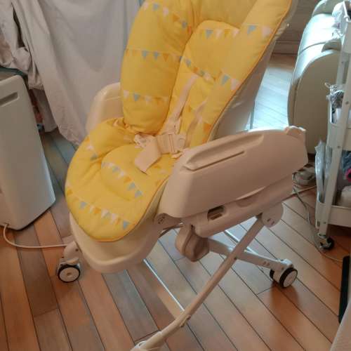 嬰兒餐椅