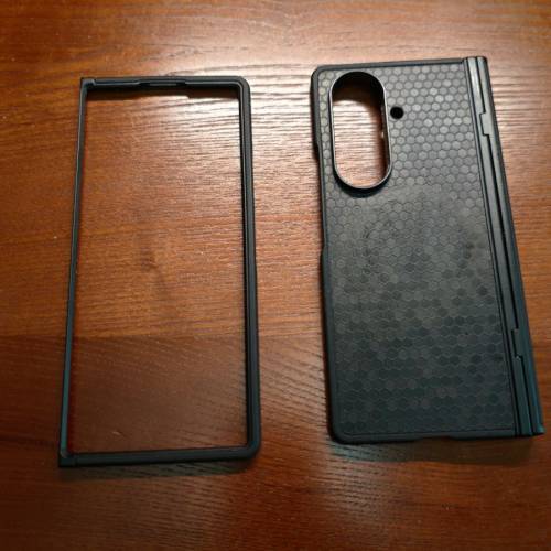 Dbrand Grip Zfold 7 + prism 2.0 screen protector