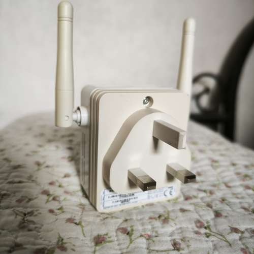NETGEAR N300 WiFi 範圍增強器