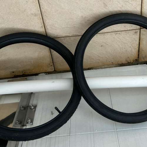 9成幾新 20吋 (20 X 1.75 ) 單車輪胎和內胎 一對套裝, 買錯出售 HK$80.00 一套
