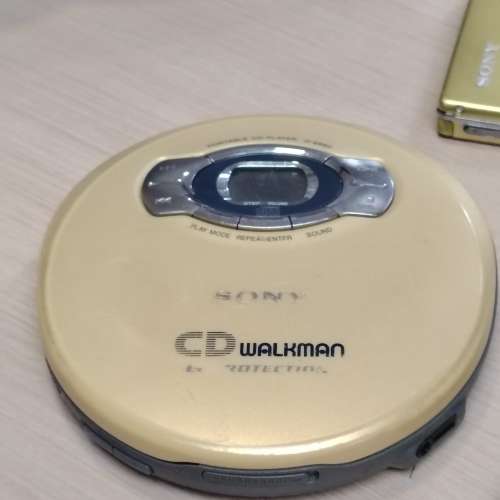 SONY CD MD WALKMAN