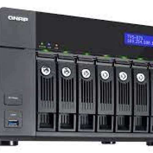QNAP TVS-871 (i3, 12G Ram)