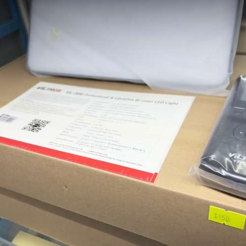 蝕本清貨，全新LED燈, 閃光燈及引閃器，深水埗新高登門市可購買