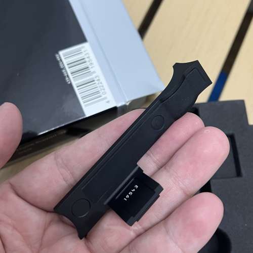 Leica Q2 Thumb Support - Black
