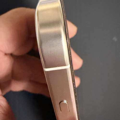 美版硬改esim 成雙sim卡 iPhone 16 pro 白色512 （買回來已改及解鎖）