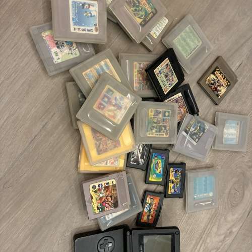 Nintendo Game Boy Advanced SP 加一堆遊戲game帶