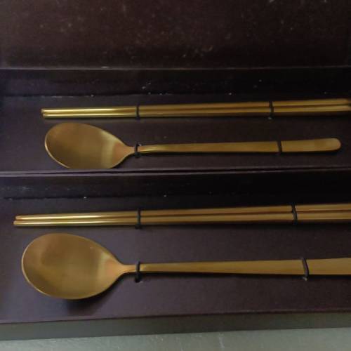 金莎限定餐具套裝，不銹鋼304,存放已久仍然新正！售$50