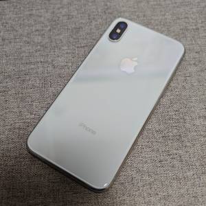 iPhone X white 64gb 100% battery