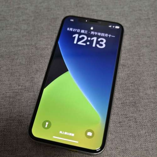iPhone X white 64gb 100% battery