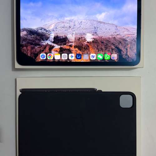 港行 ipad pro 11吋 m4 (5g版）+ magic keyboard (m4)