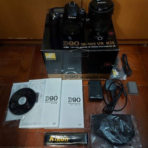 Nikon D90 kit 連MB-D80原廠直倒 + 2支玩樂鏡 (不拆賣)