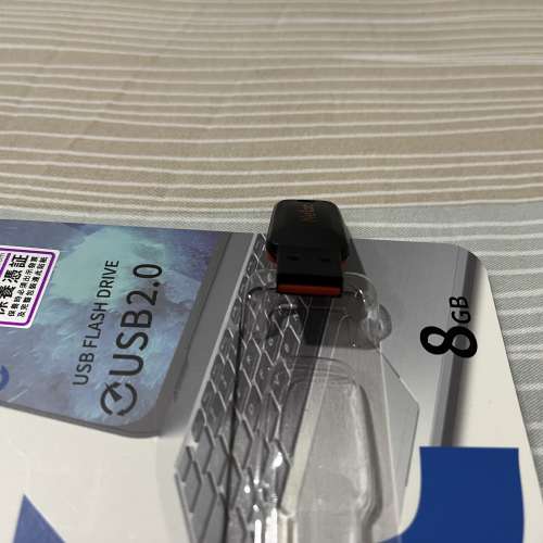 99% 新 Netac 8 GB USB 2.0 flash drive 手指