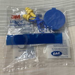 100% 全新 3M E-A-R UltraFit 340-4002 有繩耳塞 1 對連盒