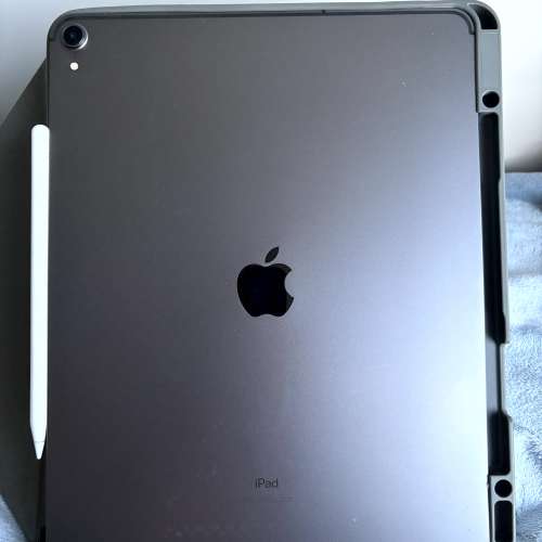 [512GB] Apple iPad Pro 12.9&rdquo; Wi-Fi+Sim Card Cellular (3代) 配 藍芽鍵盤case