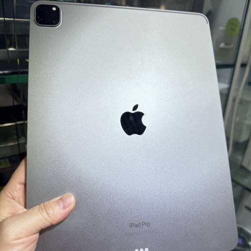 港版iPad pro 6代 12.9吋256Gwifi接近全新僅充電2次