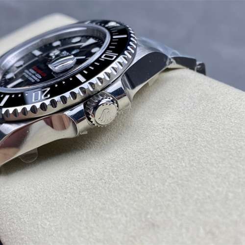 勞力士 Rolex sea-dweller M126600-0002 43mm 單紅 VS