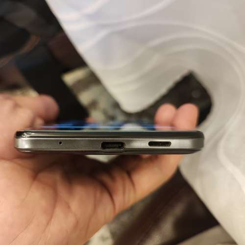 Sharp AQUOS zero5G日版有網絡鎖