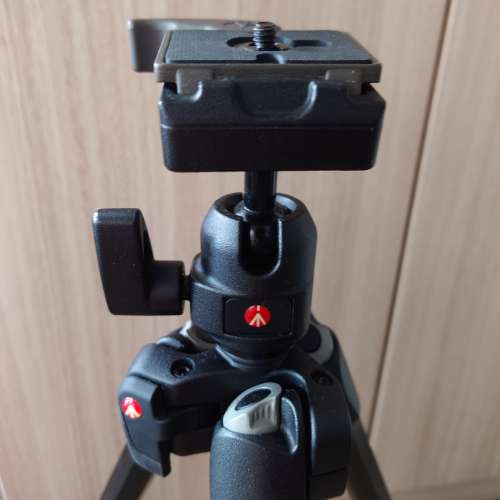 Manfrotto 7322CY 三腳架套裝 炭纖輕量之選