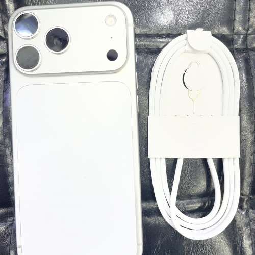 98%New iPhone 17 Pro Max 256GB 銀色 香港行貨 蘋果保養到2027年3月25日 電池效能...