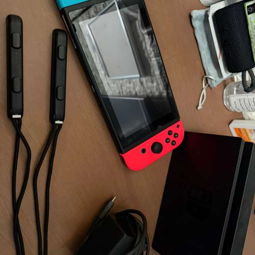 Nintendo Switch 主機（紅藍 Joy-Con）約95%新 功能全正常 即可開玩