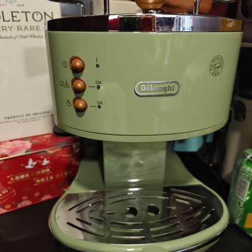 95%新DELONGHI ECOV311意式復古系列半自動咖啡機