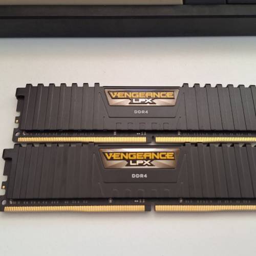CORSAIR VENGEANCE LPX 2x8GB DDR4 3000MHz