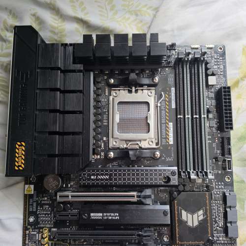ASUS TUF GAMING B650M-PLUS WIFI 主機板