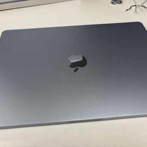 98%新 Apple MacBook air 15寸 256g 天藍色