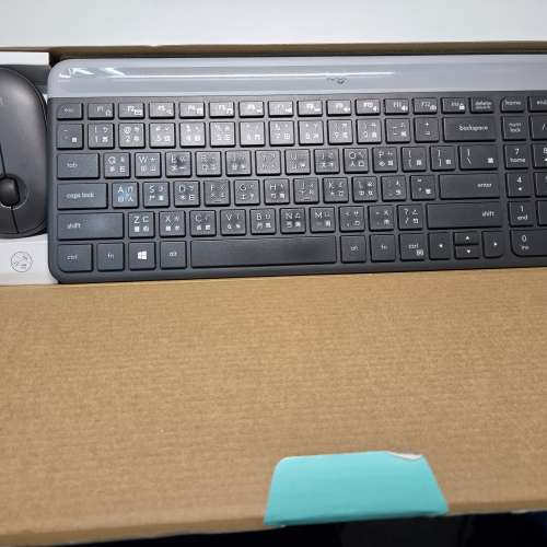 Logitech MK470 (Keyboard + Mouse)