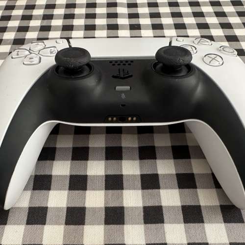 PS5 Dual Shock 遊戲機手制 白色 行貨 95%新 非常少用和新淨 只有輕微使用痕跡 電量...
