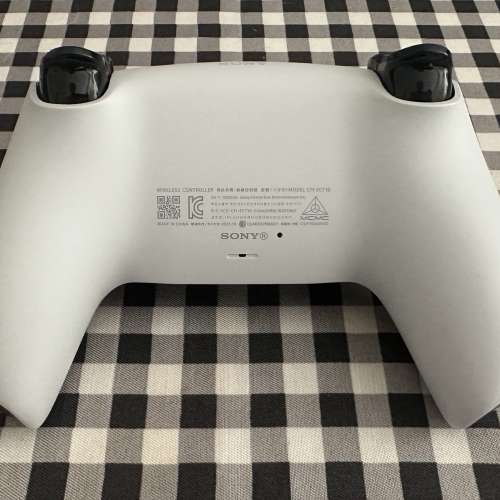 PS5 Dual Shock 遊戲機手制 白色 行貨 95%新 非常少用和新淨 只有輕微使用痕跡 電量...