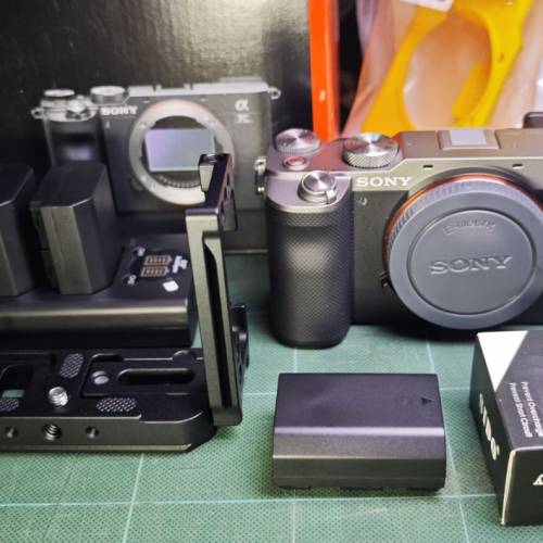 Sony A7C 銀機身九成新100% work行貨過保配件盒齊送四副電64GB卡L快装板電叉座兩保護...