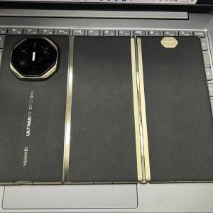 港版 HUAWEI Mate XT  非凡大师 1TB 僅用數次 接近全新